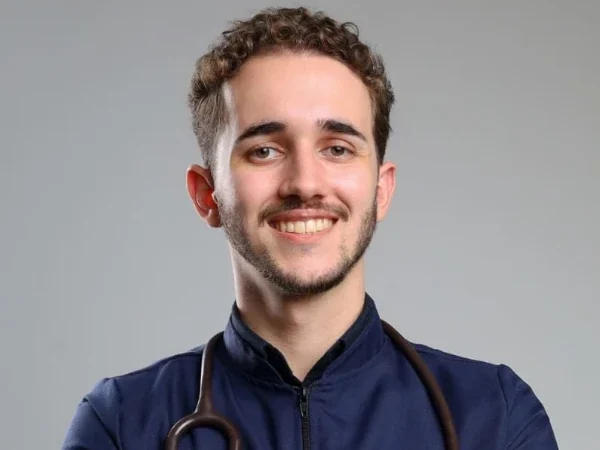 Veterinário Odontologista Víctor Ramos de Moura Lago Meu Pet CRMV 8041